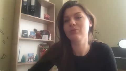 Snapshot of dollyroma chatting on 12.16.25 DollyRoma online show from 12.16.25