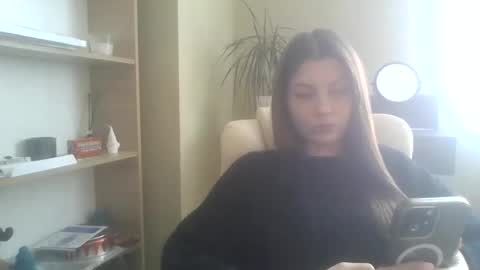 DollyRoma online show from 04.22.26