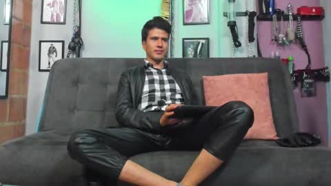 Diego Castell online show from 02.16.25