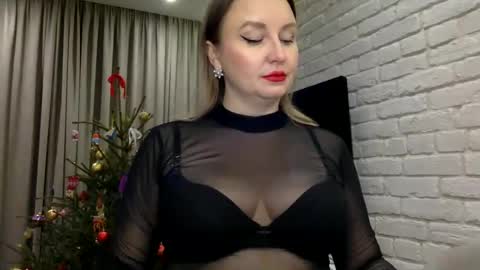 DOM MUMMY online show from 01.02.25