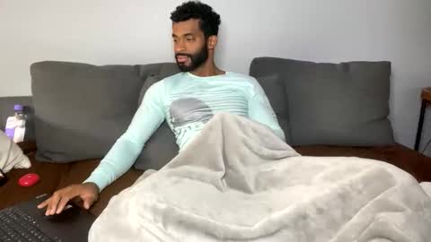 Domi online show from 11.28.25