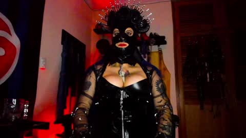 Snapshot of dominatrixblue chatting on 01.24.25 Dom Blue online show from 01.24.25