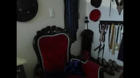 Snapshot of dominatrixblue chatting on 10.19.25 Dom Blue online show from 10.19.25