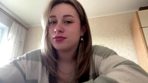 Mia online show from 04.10.26