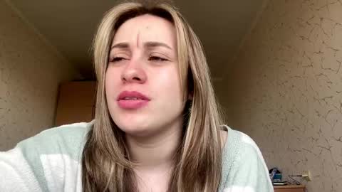 Mia online show from 04.16.26