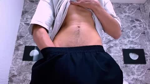 Snapshot of dominic_blade chatting on 10.31.25 Dominic online show from 10.31.25