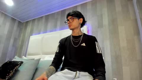 Snapshot of dominic_foox chatting on 02.13.26 Dominic foox online show from 02.13.26