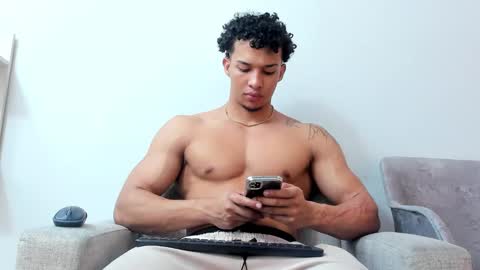 Snapshot of dominick_star chatting on 01.29.25 Dominick Star online show from 01.29.25