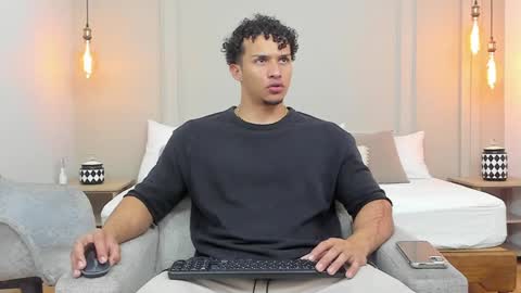 Snapshot of dominick_star chatting on 02.07.25 Dominick Star online show from 02.07.25