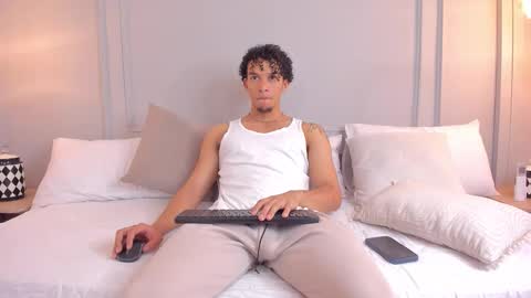 Dominick Star online show from 11.02.25