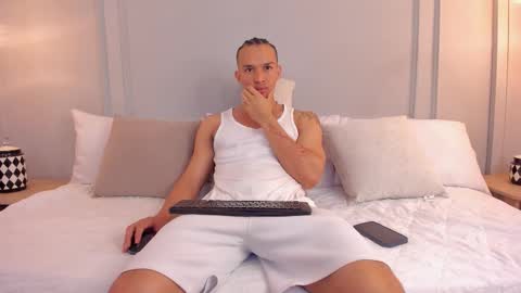 Dominick Star online show from 11.07.25