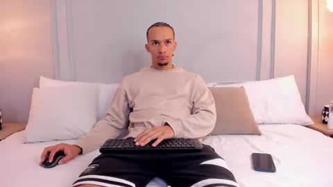 Dominick Star online show from 11.11.25