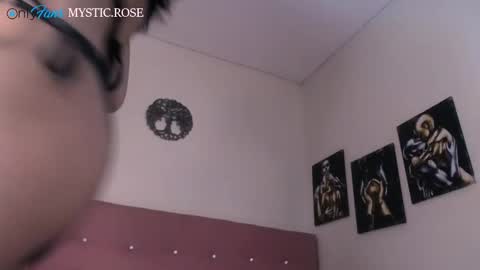 Snapshot of dominika_angel chatting on 01.10.25 online show from 01.10.25
