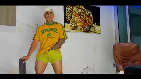 Snapshot of dominiofit chatting on 02.09.26 Only fans Ronnie col---InstaRonniecolleman online show from 02.09.26