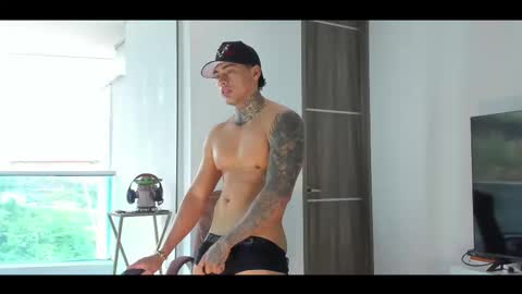 Snapshot of dominiofit chatting on 02.20.26 Only fans Ronnie col---InstaRonniecolleman online show from 02.20.26