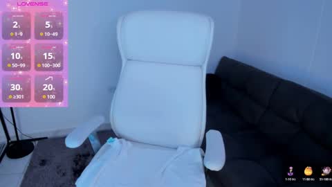 Snapshot of dominique_21x chatting on 03.11.25 DOMINIC online show from 03.11.25