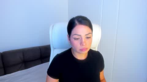 Snapshot of dominique_21x chatting on 10.08.25 DOMINIC online show from 10.08.25