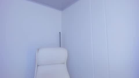 Snapshot of dominique_21x chatting on 11.22.25 DOMINIC online show from 11.22.25