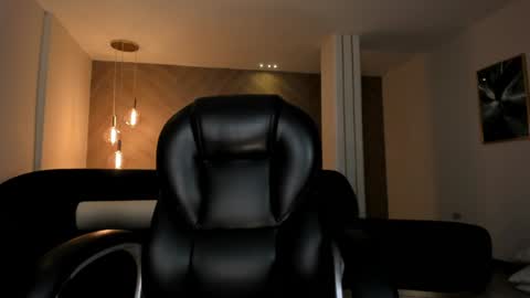 Dominique online show from 12.15.24