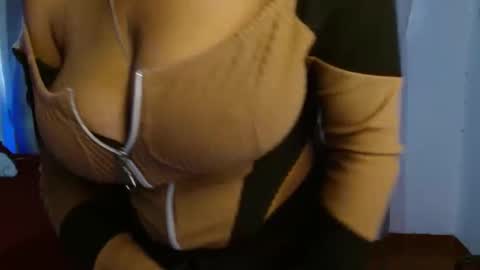  D O M I N K  online show from 10.23.25