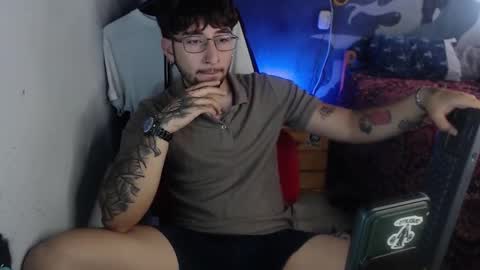 Snapshot of dominus_kane chatting on 11.06.25 dominus_kane online show from 11.06.25