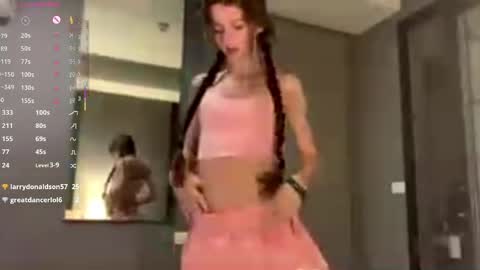 Kira online show from 04.10.26