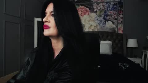 Snapshot of dommelisa chatting on 09.22.25 Dom Melisa online show from 09.22.25