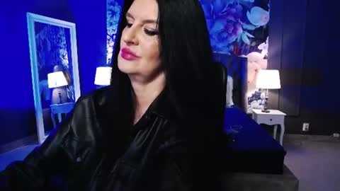 Snapshot of dommelisa chatting on 07.12.26 Dom Melisa online show from 07.12.26