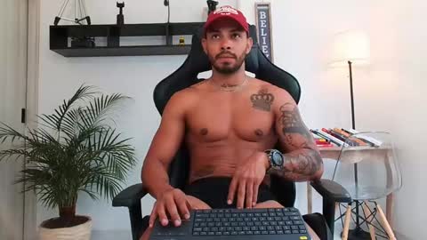 Snapshot of donn_cruz chatting on 04.11.26 Victor online show from 04.11.26