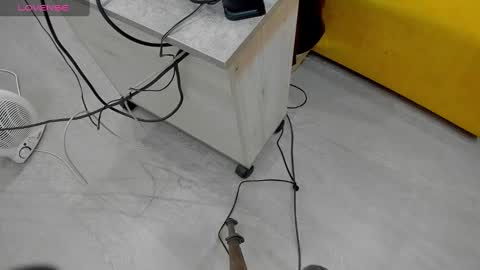 Donna On GMT2 Mon-Fri 3-9 AM online show from 02.08.25