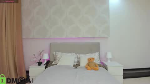 Snapshot of donnaaa_evans chatting on 02.18.26 Donna On GMT2 Mon-Fri 3-9 AM online show from 02.18.26