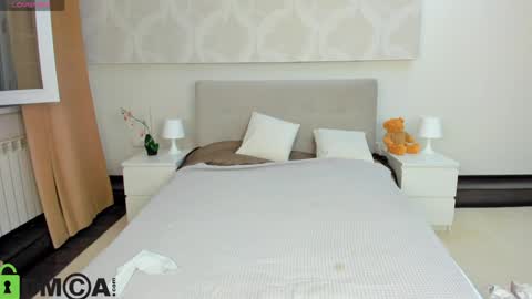 Donna On GMT2 Mon-Fri 3-9 AM online show from 04.05.26