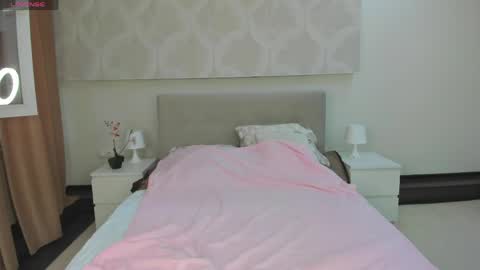Donna On GMT2 Mon-Fri 3-9 AM online show from 05.29.26