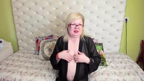 DonnaGriffin online show from 02.22.25