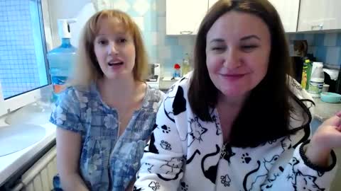 Tatiana 43 curvy sexy body and Joanna redhead 39 years online show from 01.14.25