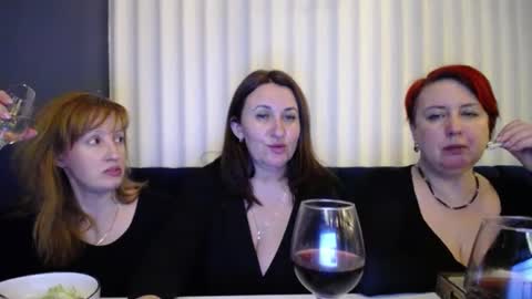 Tatiana 43 curvy sexy body and Joanna redhead 39 years online show from 01.22.25