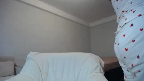 Tatiana 43 curvy sexy body and Joanna redhead 39 years online show from 09.24.25