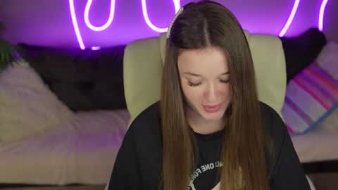 DONNA online show from 11.19.25