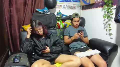 Snapshot of donuts_dd chatting on 09.12.25 Donuts DD online show from 09.12.25