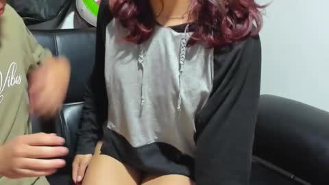 Snapshot of donuts_dd chatting on 10.06.25 Donuts DD online show from 10.06.25