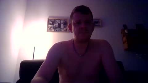 Snapshot of dony83mv chatting on 01.04.25 dony83mv online show from 01.04.25