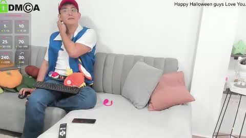 Snapshot of dopamine_for_you chatting on 10.31.25 Mike and Jack online show from 10.31.25