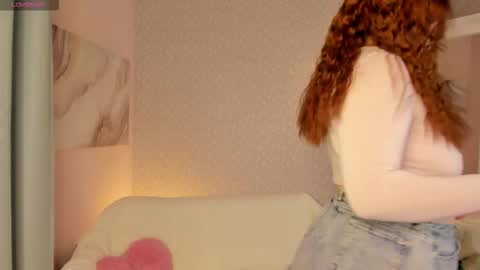 Snapshot of dora_exomi chatting on 11.19.25 Dora EXOMI online show from 11.19.25