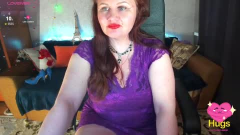 Snapshot of doraross chatting on 04.01.26 Dora online show from 04.01.26