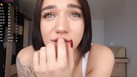 Snapshot of dorethapinzone chatting on 04.04.26 Jacqueline online show from 04.04.26