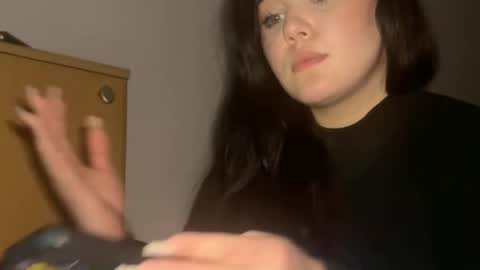 Snapshot of dorian1211 chatting on 11.04.25 Doriana online show from 11.04.25