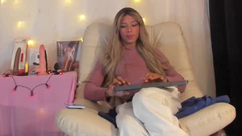 Nicolle online show from 12.13.24