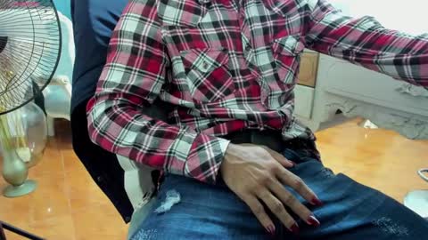 Nicolle online show from 02.26.25