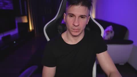 Dorian Reyes online show from 12.14.25