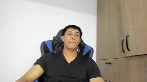 dorman_boy online show from 12.02.25